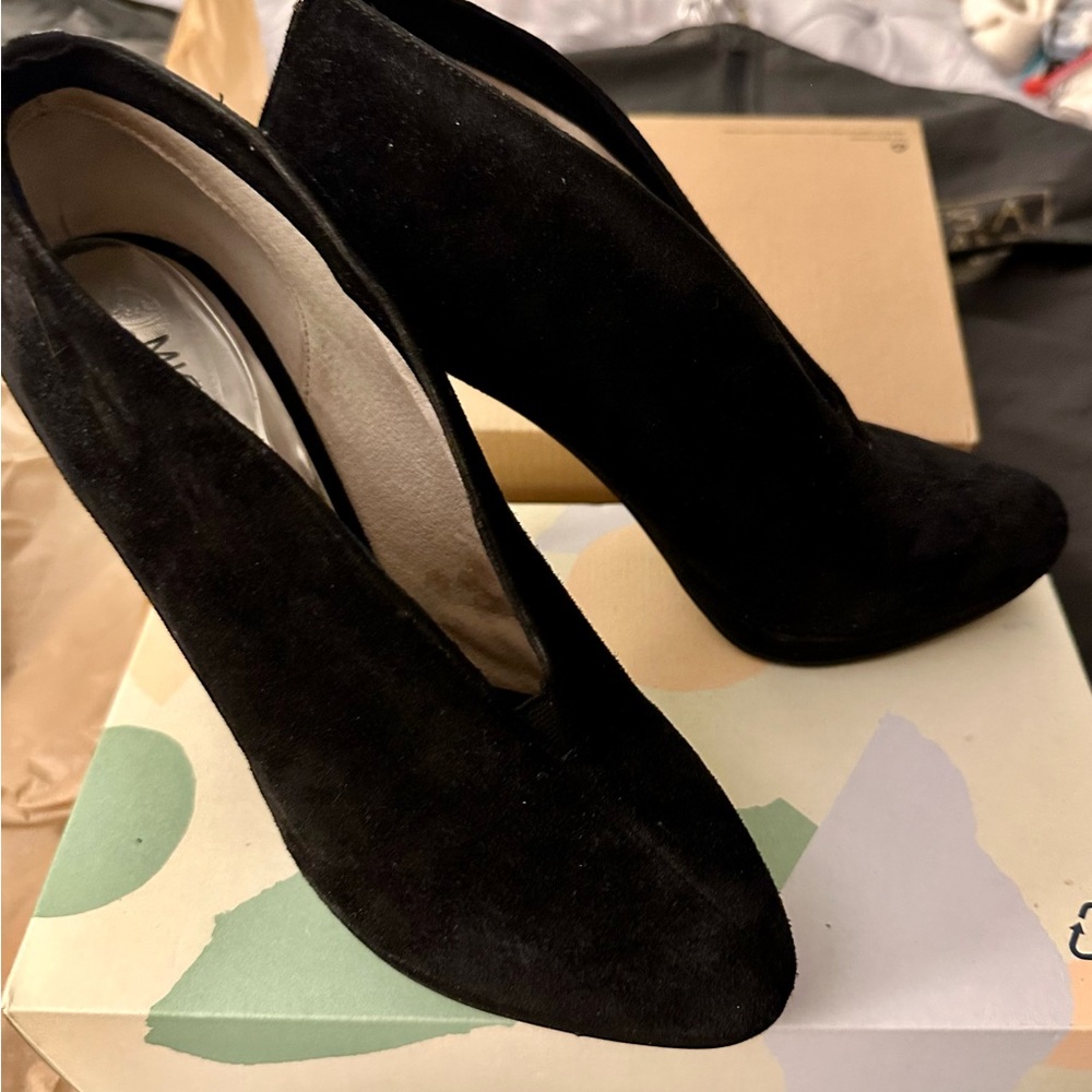 Michael Kors Black Suede High Heel Booties - Picture 2 of 7